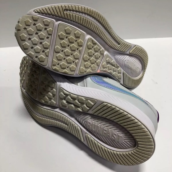 Nike Big Kids’ Star Runner 2 Power Sneakers Silver, Girls’ Size 3 M. - Picture 5 of 6